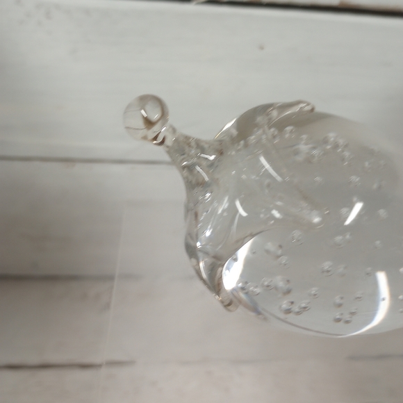 Vintage Strawberry Clear Glass Bullicante Controlled Bubble Paperweight - Picture 6 of 9